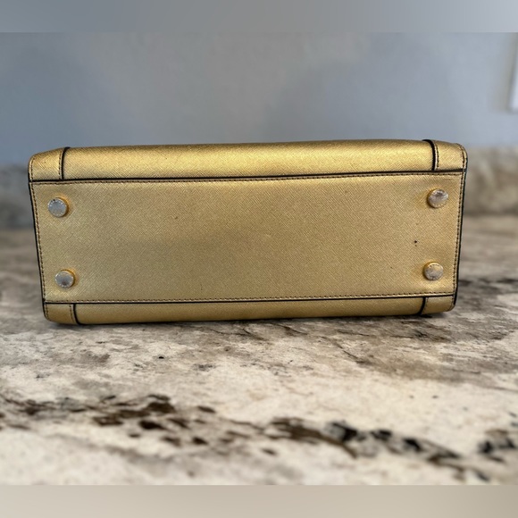 MICHAEL KORS DILLON GOLD MEDIUM EW SATCHEL LEATHER BAG - Picture 7 of 8